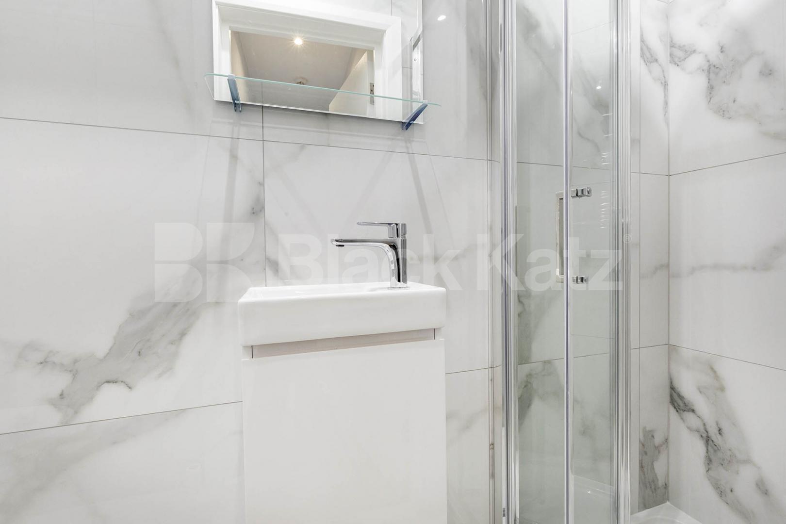 Newly refurbished one bed in Marylebone and mins to Regents Park Bell Street, Marylebone